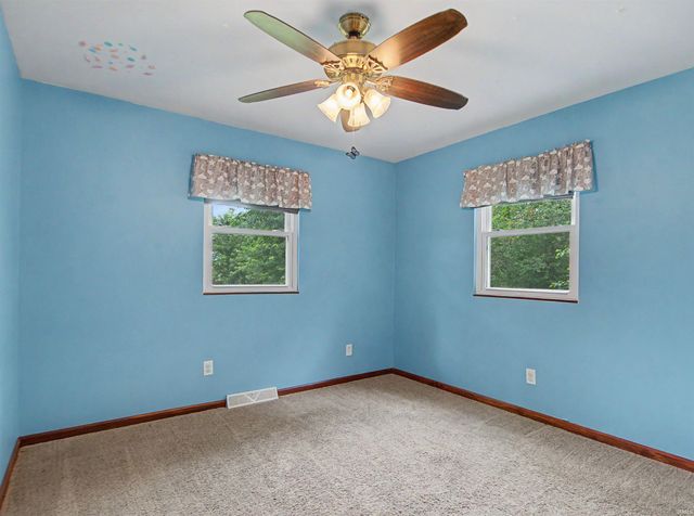 2577 Juanita Avenue, Wadesville, IN 47638