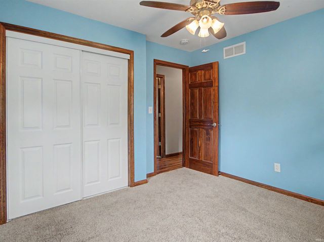 2577 Juanita Avenue, Wadesville, IN 47638