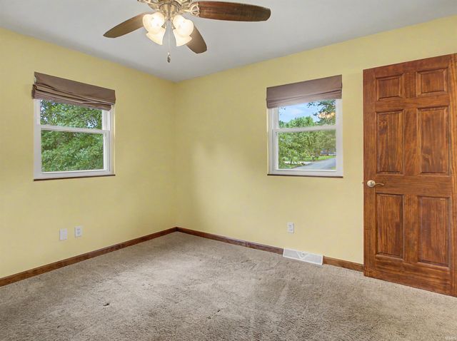 2577 Juanita Avenue, Wadesville, IN 47638
