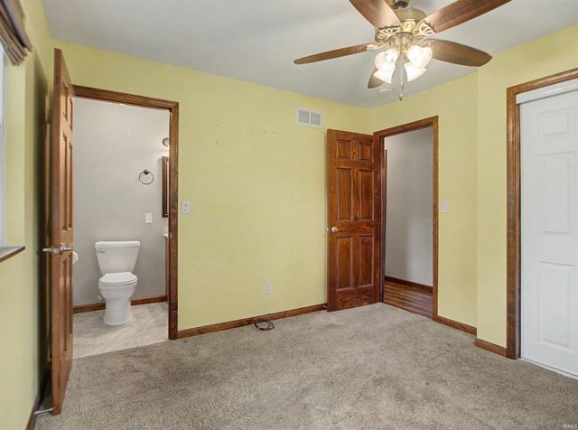 2577 Juanita Avenue, Wadesville, IN 47638