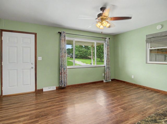 2577 Juanita Avenue, Wadesville, IN 47638