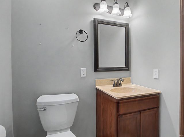 2577 Juanita Avenue, Wadesville, IN 47638