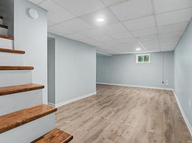 2577 Juanita Avenue, Wadesville, IN 47638
