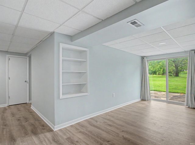 2577 Juanita Avenue, Wadesville, IN 47638