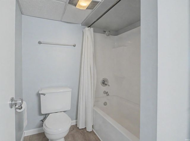 2577 Juanita Avenue, Wadesville, IN 47638