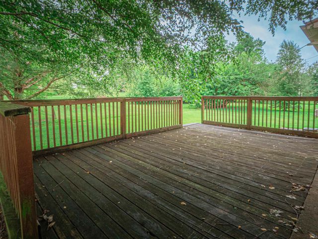 2577 Juanita Avenue, Wadesville, IN 47638