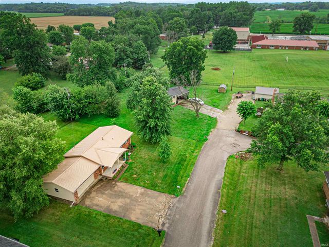 2577 Juanita Avenue, Wadesville, IN 47638