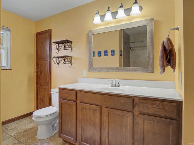 2577 Juanita Avenue, Wadesville, IN 47638