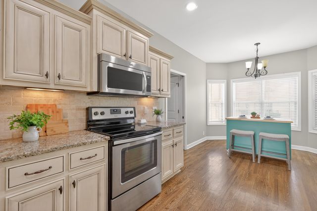 232 Waldron View Dr, Murfreesboro, TN 37130