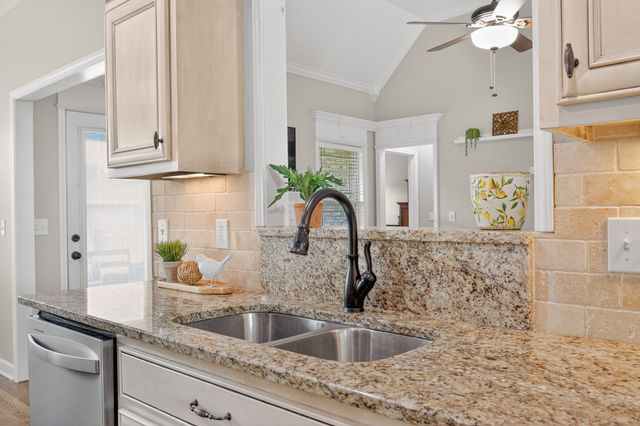232 Waldron View Dr, Murfreesboro, TN 37130