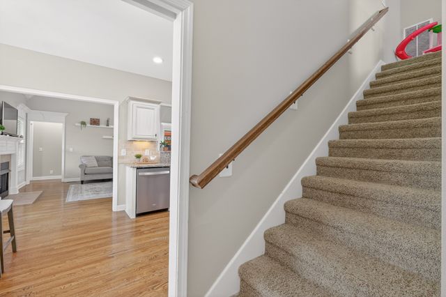 232 Waldron View Dr, Murfreesboro, TN 37130