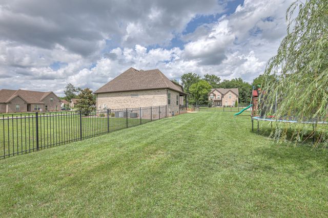232 Waldron View Dr, Murfreesboro, TN 37130