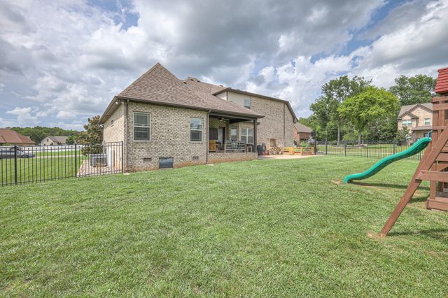 232 Waldron View Dr, Murfreesboro, TN 37130