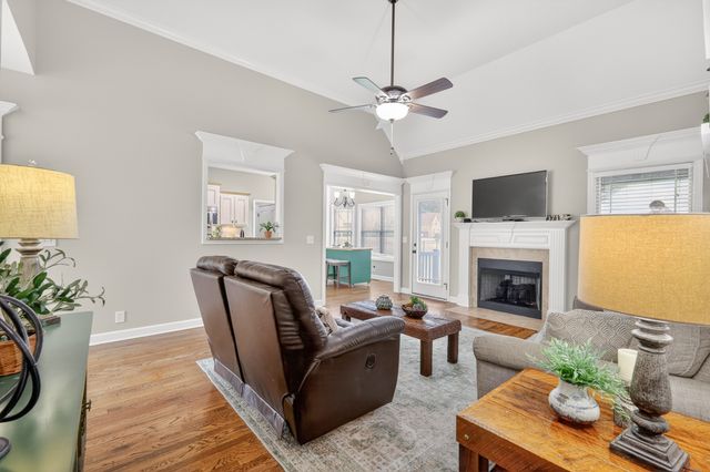 232 Waldron View Dr, Murfreesboro, TN 37130