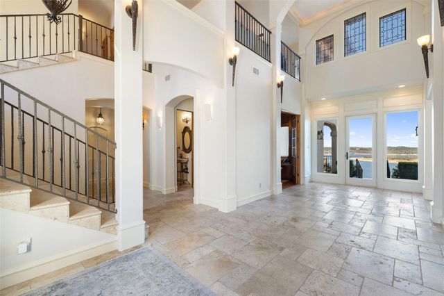 5 Water Front Ave, Lakeway, TX 78734