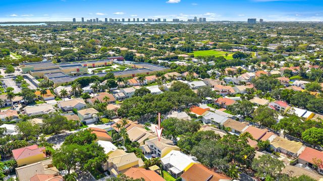 10101 Oak Bark Lane, Palm Beach Gardens, FL 33410