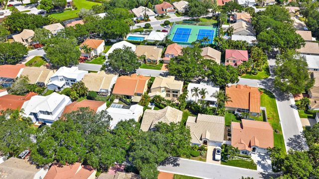 10101 Oak Bark Lane, Palm Beach Gardens, FL 33410