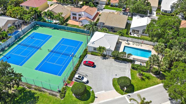 10101 Oak Bark Lane, Palm Beach Gardens, FL 33410
