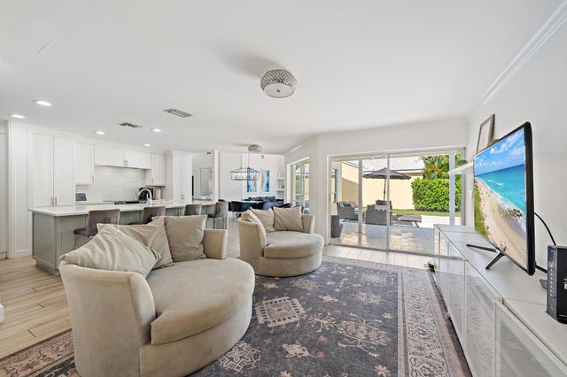 10101 Oak Bark Lane, Palm Beach Gardens, FL 33410