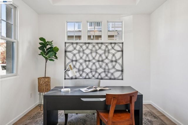 220 Hollister Avenue, Alameda, CA 94501