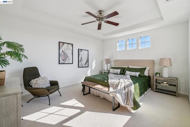 220 Hollister Avenue, Alameda, CA 94501