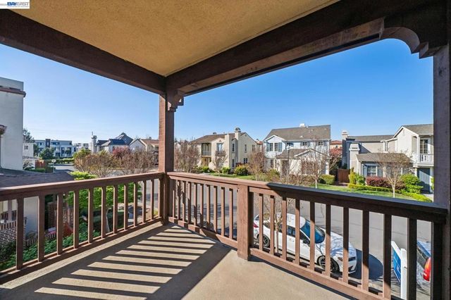 220 Hollister Avenue, Alameda, CA 94501