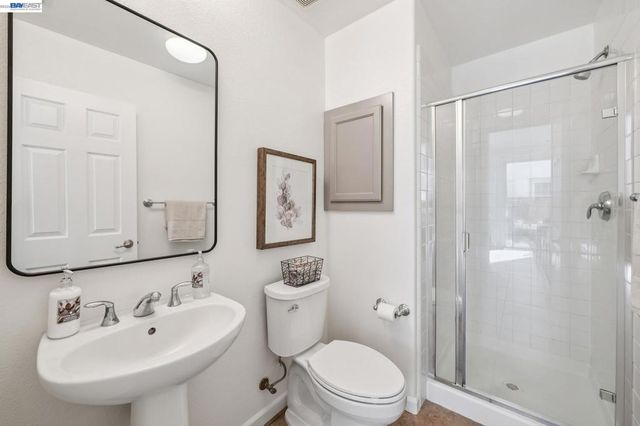 220 Hollister Avenue, Alameda, CA 94501