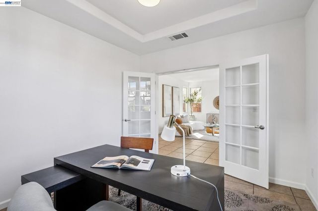 220 Hollister Avenue, Alameda, CA 94501