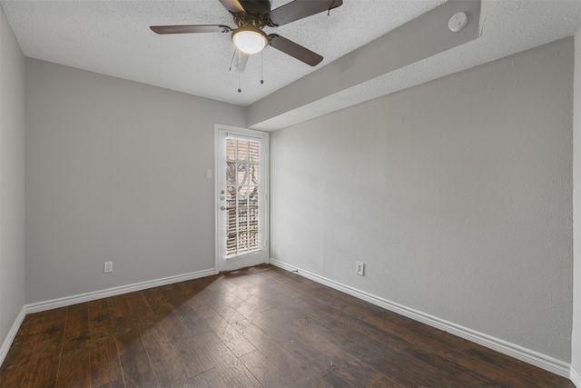 9520 Royal Lane 321, Dallas, TX 75243