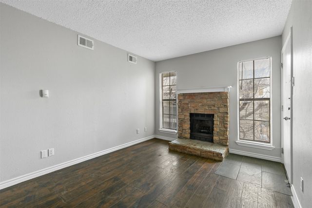 9520 Royal Lane 321, Dallas, TX 75243