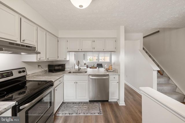 8550 BLUE ROCK LN, Lorton, VA 22079