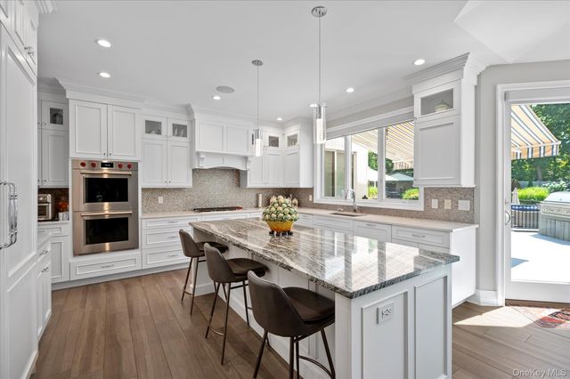 9 Scenic View Court, Dix Hills, NY 11746