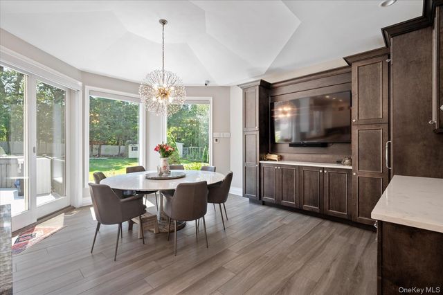 9 Scenic View Court, Dix Hills, NY 11746