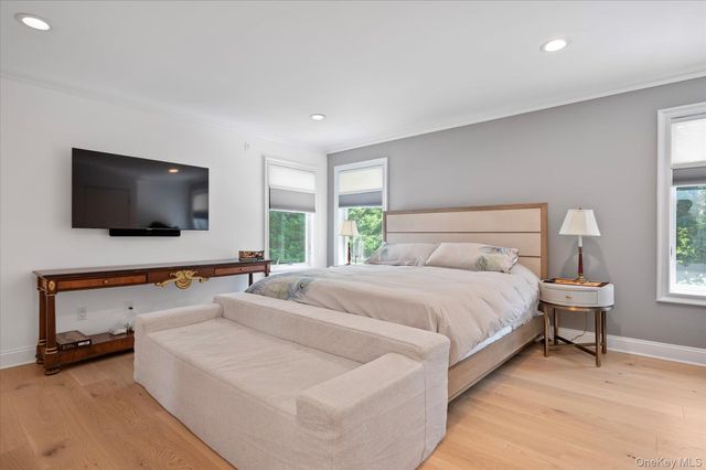 9 Scenic View Court, Dix Hills, NY 11746