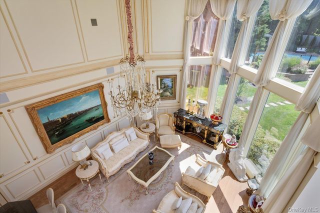 9 Scenic View Court, Dix Hills, NY 11746