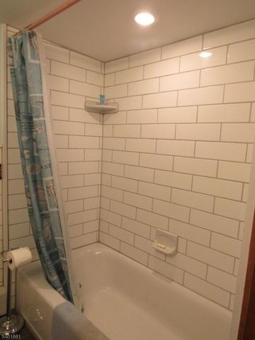 97 Hickory Corner Rd, Alexandria Twp., NJ 08848