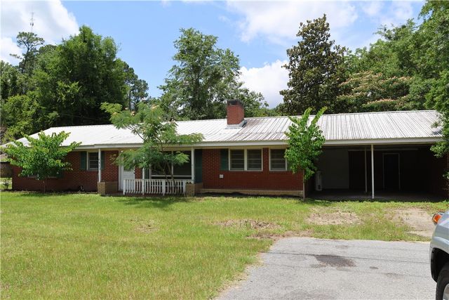 695 Lanes Bridge Road, Jesup, GA 31545