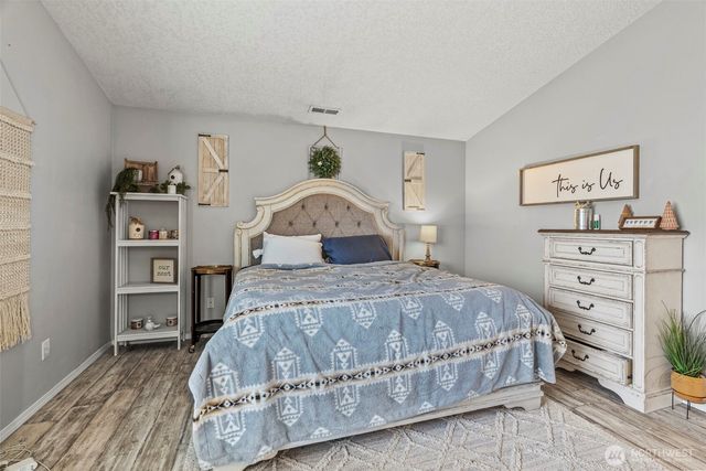 803 SE 11th Way, Battle Ground, WA 98604