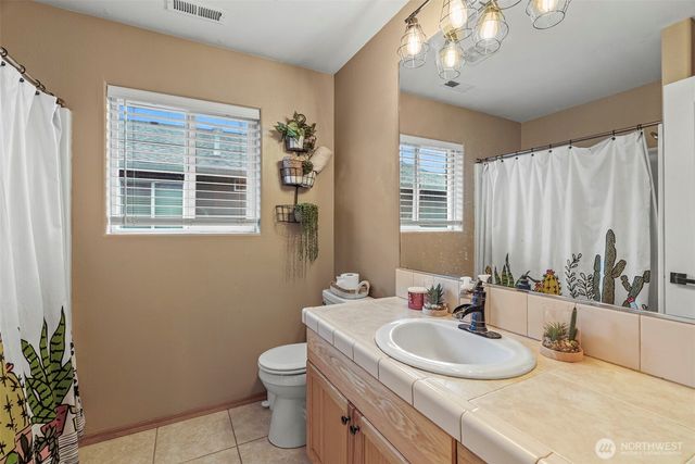 803 SE 11th Way, Battle Ground, WA 98604