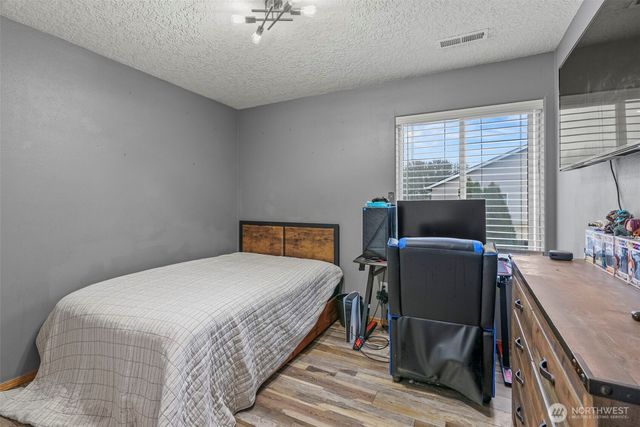 803 SE 11th Way, Battle Ground, WA 98604