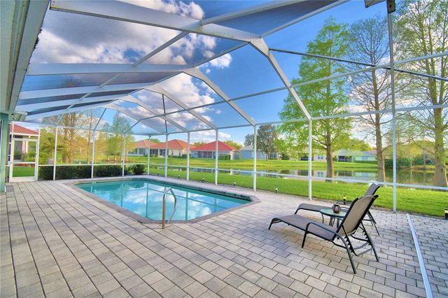 132 LAKE REGION CIRCLE, Winter Haven, FL 33881