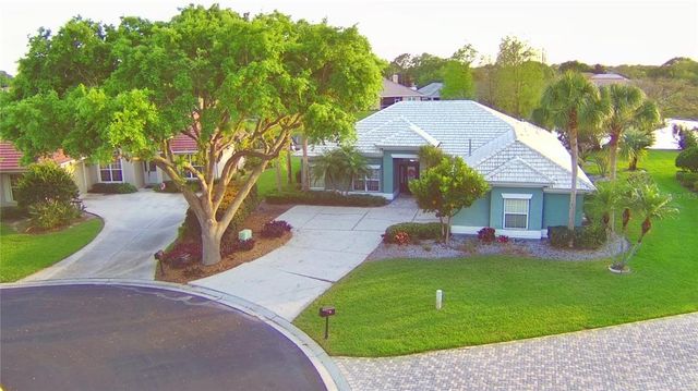 132 LAKE REGION CIRCLE, Winter Haven, FL 33881