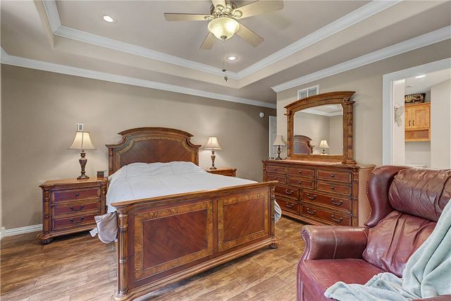 5 Queensborough Drive, Bella Vista, AR 72715