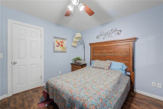 5 Queensborough Drive, Bella Vista, AR 72715