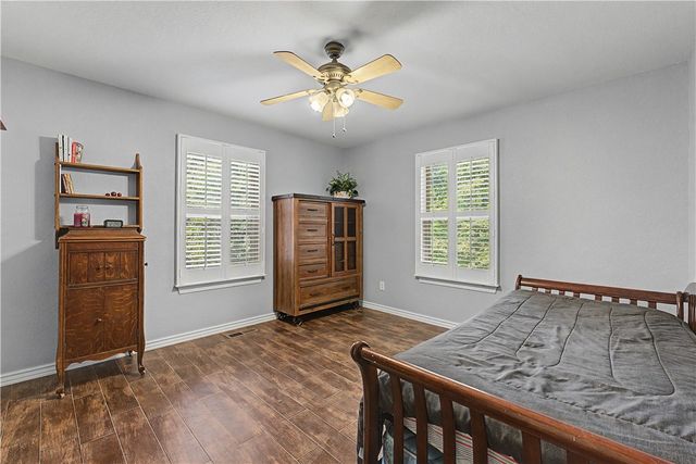 5 Queensborough Drive, Bella Vista, AR 72715
