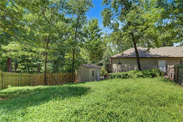 5 Queensborough Drive, Bella Vista, AR 72715
