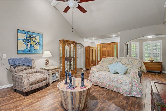 5 Queensborough Drive, Bella Vista, AR 72715