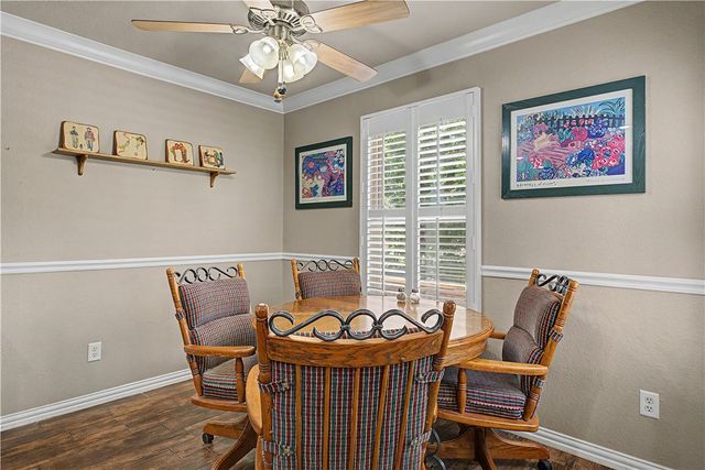 5 Queensborough Drive, Bella Vista, AR 72715