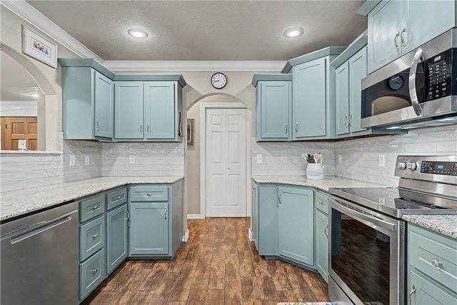 5 Queensborough Drive, Bella Vista, AR 72715