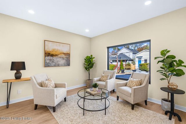 956 Vine St, Louisville, KY 40204